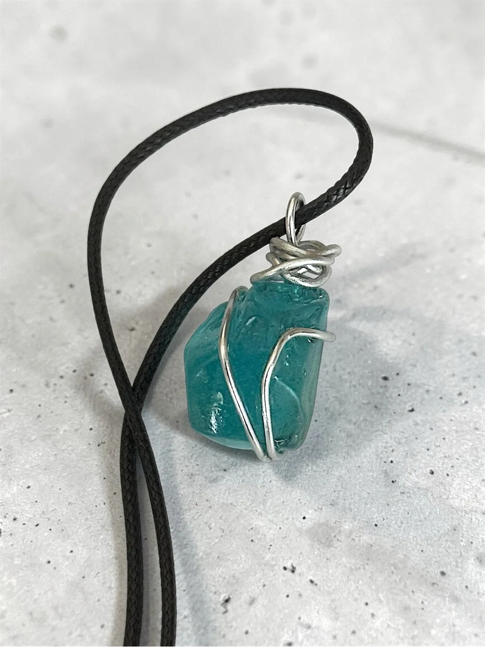 5 For $25💫Handmade Turquoise Blue Sea Glass Chunk Pendant Necklace